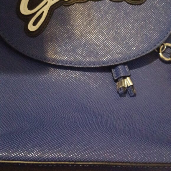 GUESS Varsity pop pinup Flap Backpack Hobo Handbag Blue Bee Charm - Picture 4 of 6